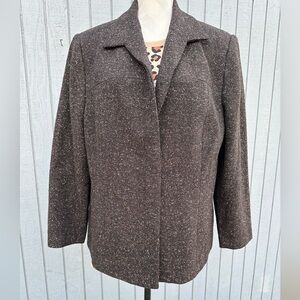 Apostrophe Black with White Nubby Jacket